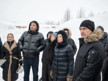 «Единая Россия» проверила строительство кировских школ