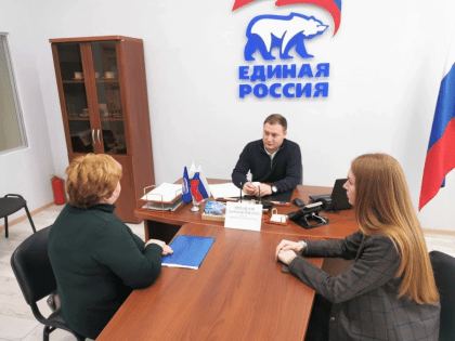 Депутат городской думы Александр Михайлов провел прием граждан
