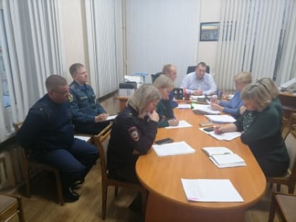 Очередное заседание комиссии по делам несовершеннолетних и защите их прав Яранского района состоялось 6 декабря 2023 года.