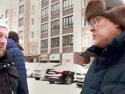 Губернатор Александр Соколов начал год с прогулки по улицам Кирова