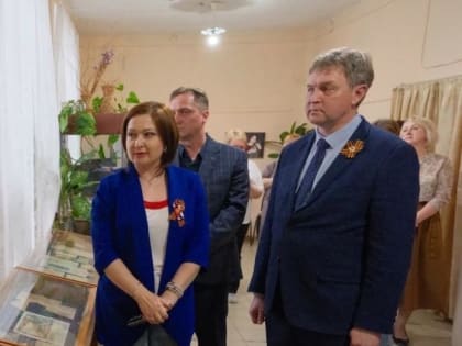 В Оричах открылась выставка, посвященная женам и матерям участников спецоперации