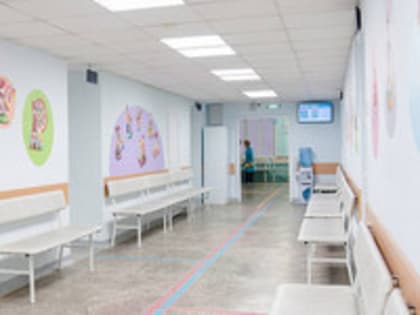 В российских регионах начали возвращать масочный режим