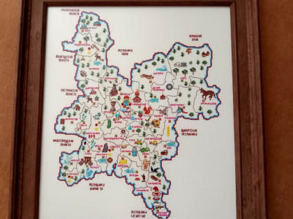 Рукодельницы Кировской области изготовили карту достопримечательностей нашего региона