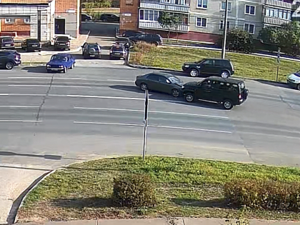 Необычное ДТП в Кирово-Чепецке: водители на встречной полосе