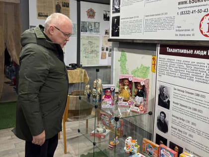 Кировчане приводят в порядок ДК в Весёлом