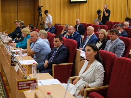 Областные парламентарии подвели итоги июльской сессии