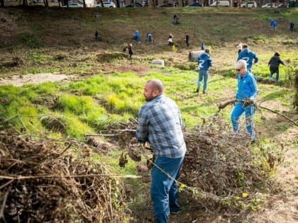 В Кирове организовали субботник в пятницу
