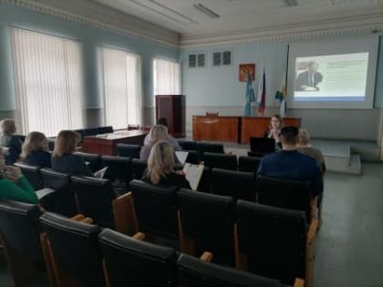 28 февраля состоялось заседание комиссии по делам несовершеннолетних и защите их прав Яранского района.