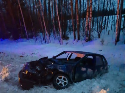 В Орловском районе на трассе Вятка столкнулись ВАЗ и грузовой Mercedes-Benz, есть пострадавшие