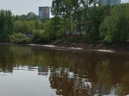 В Кирове задержали мужчину, который пытался открыть купальный сезон на Вятке