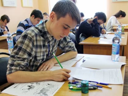 Кировские выпускники получили на ЕГЭ 100 баллов