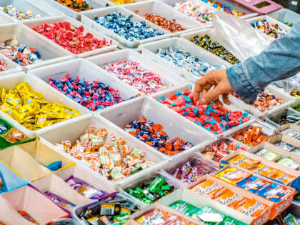 Ученые выяснили, вредят ли здоровью перекусы печеньем и конфетами