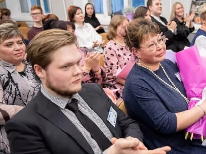 В России утвердили премии для педагогов: учителя могут получить до 1 миллиона рублей