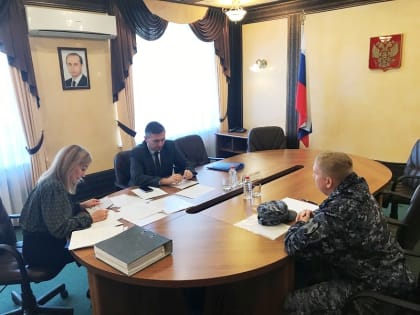 Василий Сметанин провел личный прием налогоплательщиков в Приемной Президента РФ в Кировской области