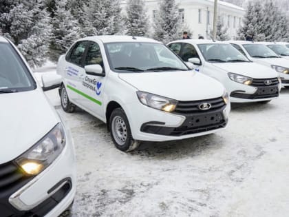 Служба здоровья Кировской области получила 25 новых автомобилей