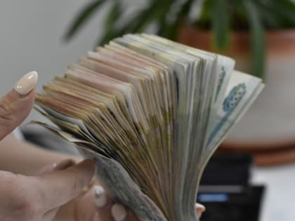 Школьникам, сдавшим ЕГЭ на 100 баллов в Якутии, выплатят по 100 тысяч рублей