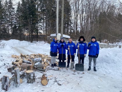 Кировские молодогвардейцы оказали адресную помощь семье мобилизованного