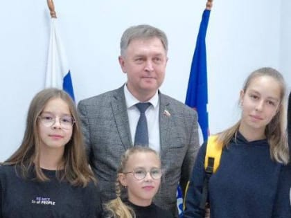 В Кирове продолжается благотворительная акция «Собери ребенка в школу»