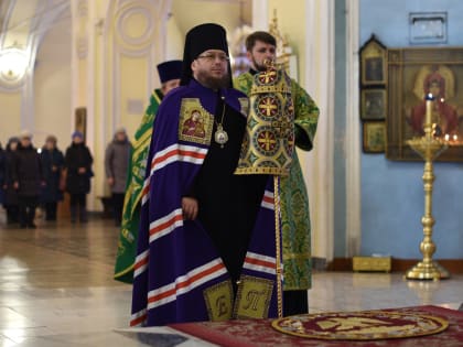 За архиерейским богослужением в Котельниче почтили память прп. Серафима Саровского