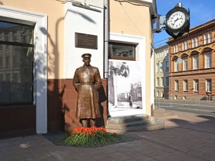 Памятник герою: сержант Викторин Курицын