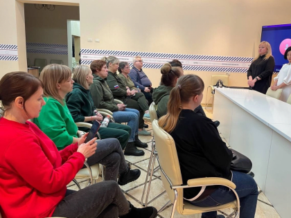 В Кировской области регулярно проводятся встречи с психологом и семинары для семей участников СВО