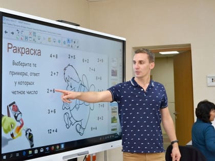 Педагогов Кировской области познакомили с возможностями новой техники