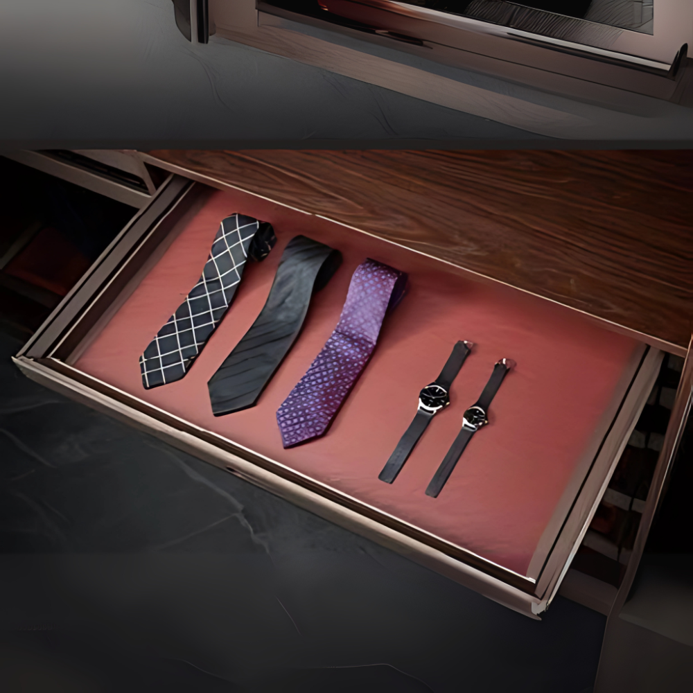Leather Storage Case detail 1