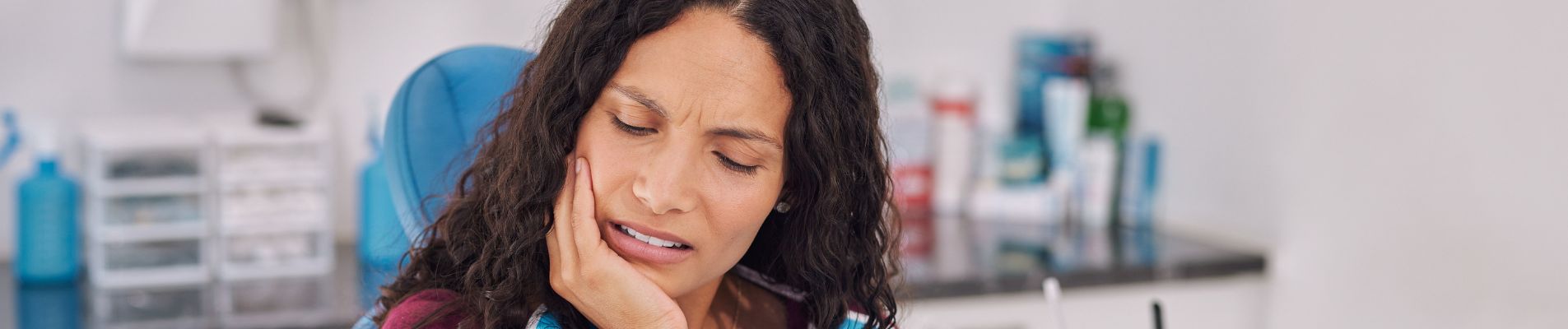 Broken Denture While Eating? Expert Guide to Safe Repairs