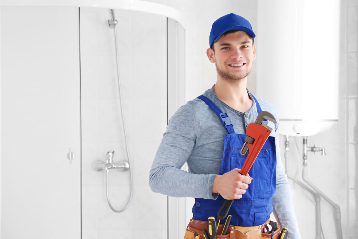 How to Spot Plumbing Problems Early Before They Become Expensive Repairs