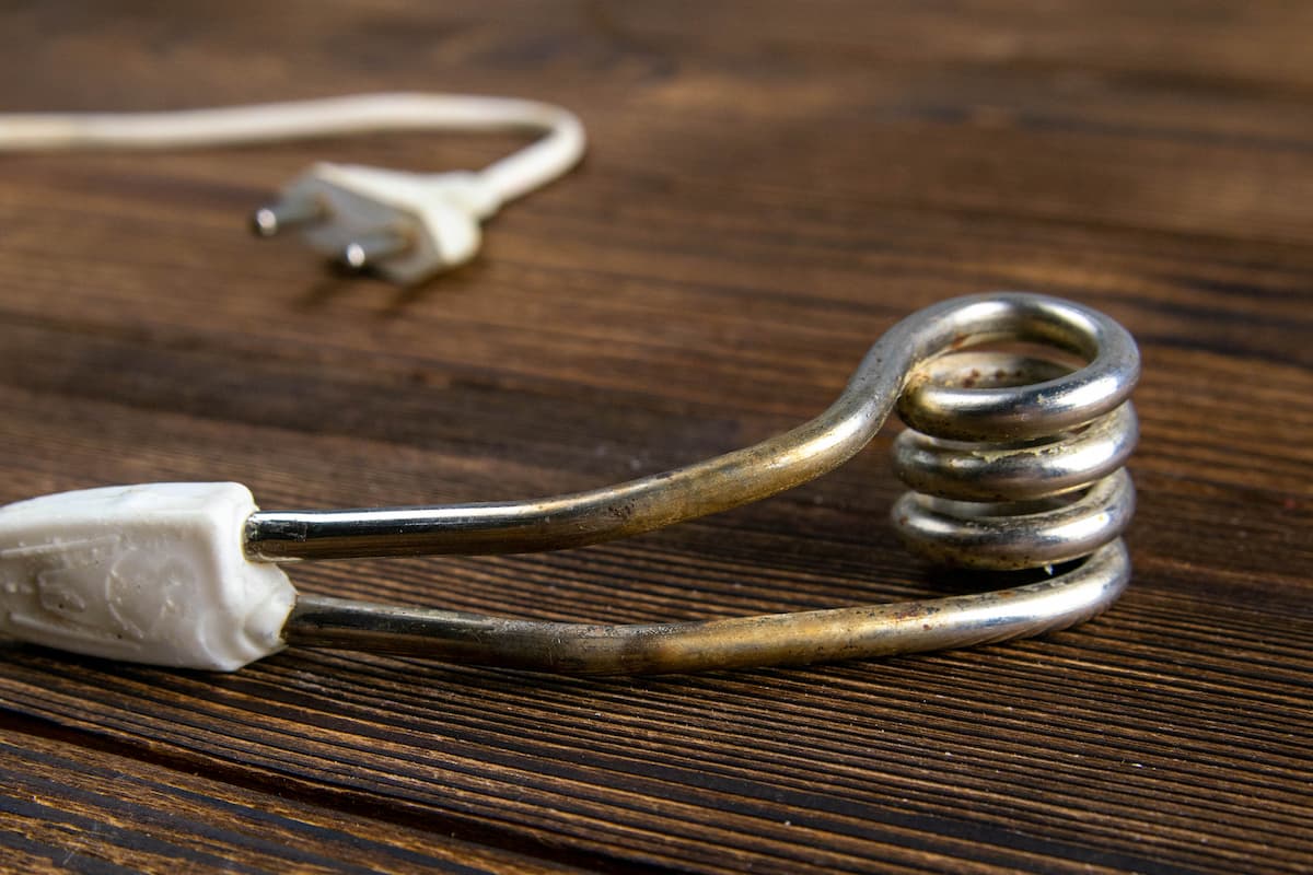 What Is an Immersion Heater? How It Works, Components and Efficiency Explained