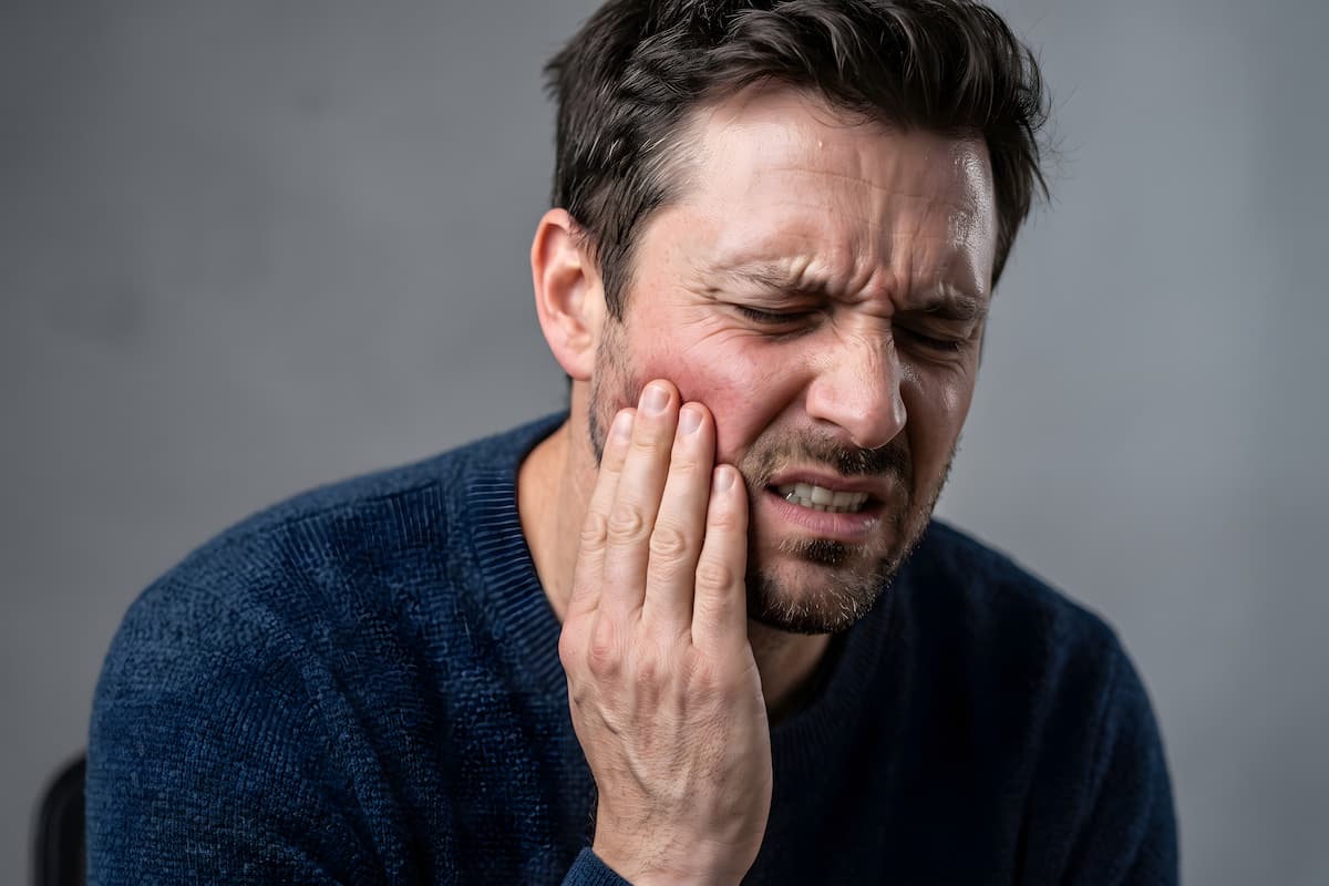 Severe Tooth Pain: Practical Steps Before Dental Assessment