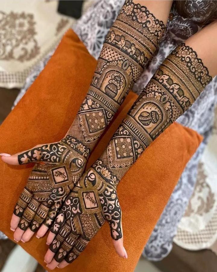 Beautiful bridal henna