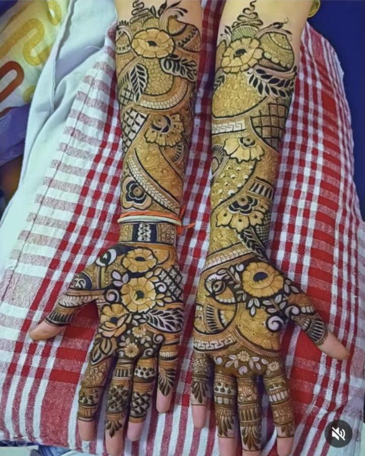 Traditional Mehndi 3