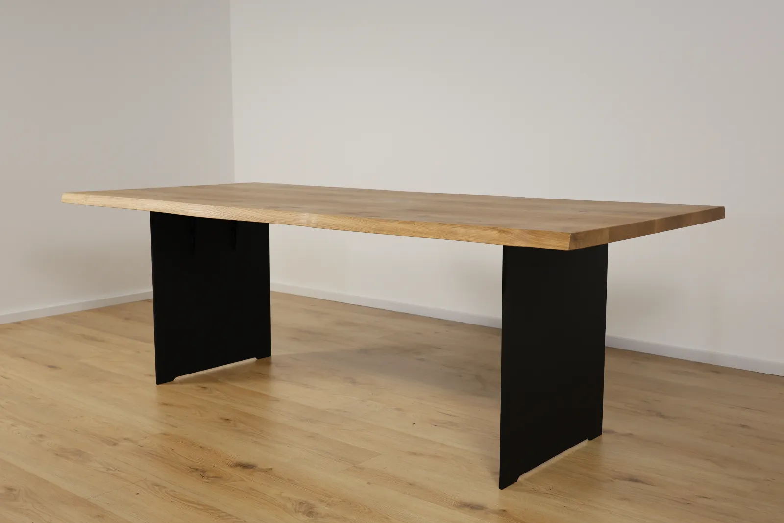 The Apex Beveled Rectangular European Oak Table with Spider Legs – product view 22
