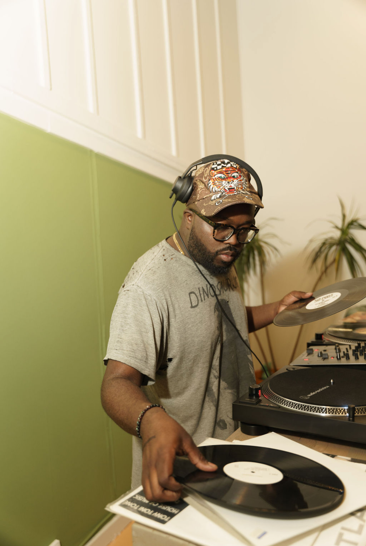 DJ Terry Suave