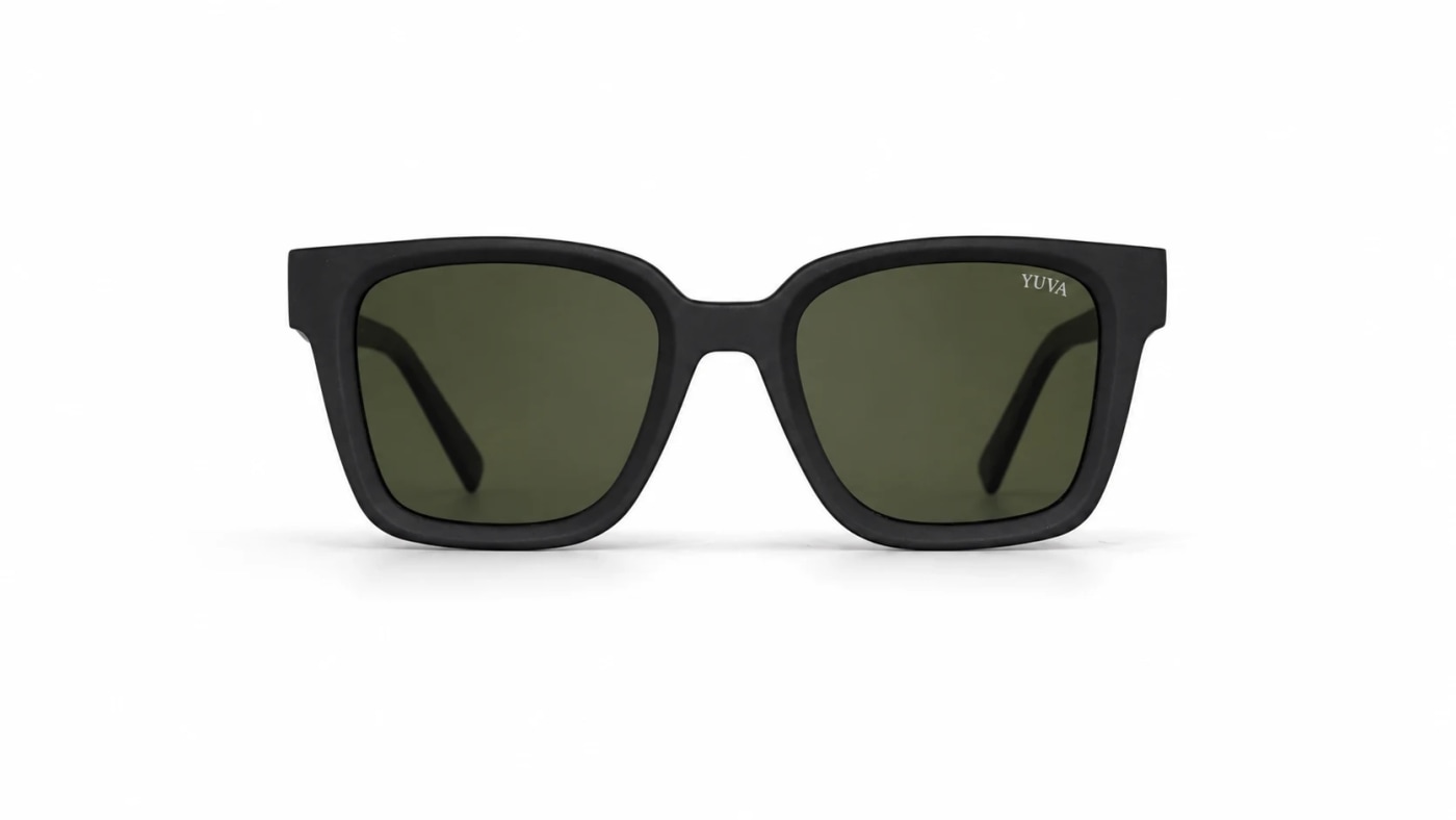 FOCUS unisex sunglasses with a square frame in matte black, made in Italy, UV400 protection lenses.