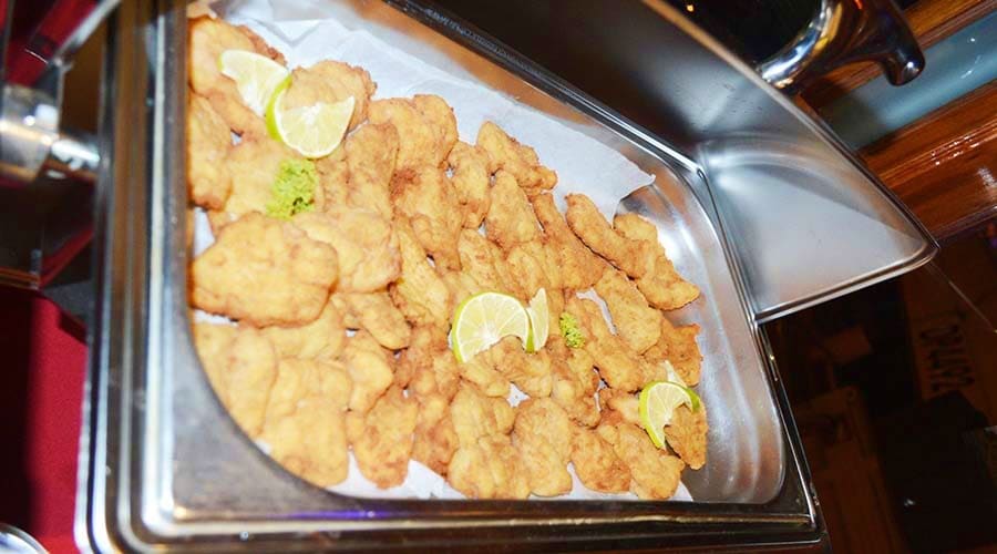 dhow cruise dinner dubai