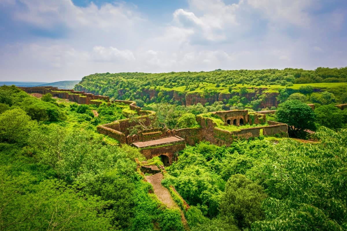 The Regal Trails : Pink City and Tiger Land Ranthambore Fort