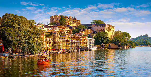 City Palace, Lake Pichola Boat Ride, Jag Mandir, Saheliyon-ki-Bari, Fateh Sagar Lake & Shopping City Palace, Lake Pichola Boat Ride, Jag Mandir, Saheliyon-ki-Bari, Fateh Sagar Lake & Shopping