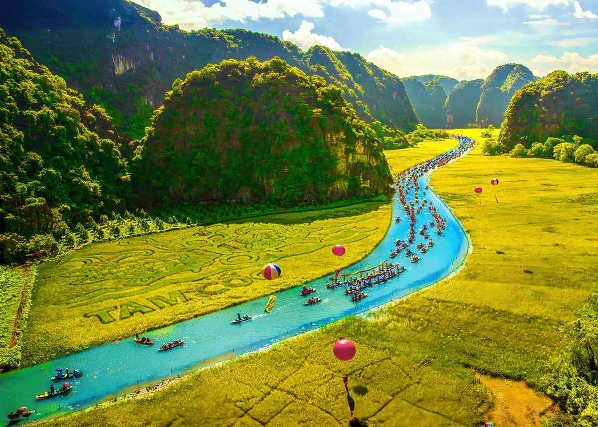 Full-Day Ninh Binh Tour (Hoa Lu - Tam Coc - Mua Cave) with Local Lunch