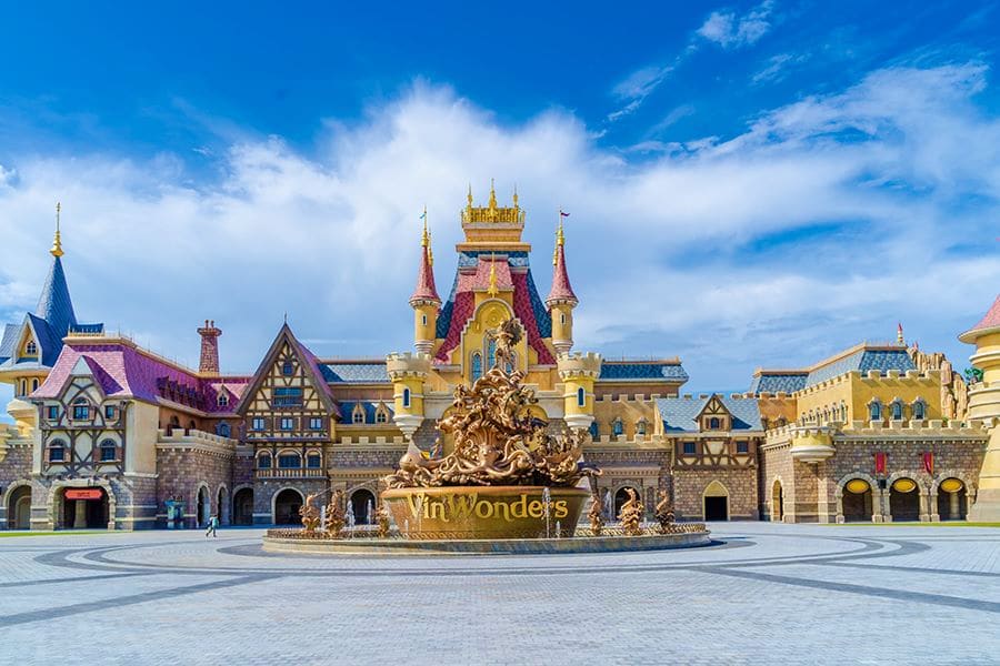 Day Tour to Vin Wonders and Vin Safari (Private transfer) Day Tour to Vin Wonders and Vin Safari (Private transfer)