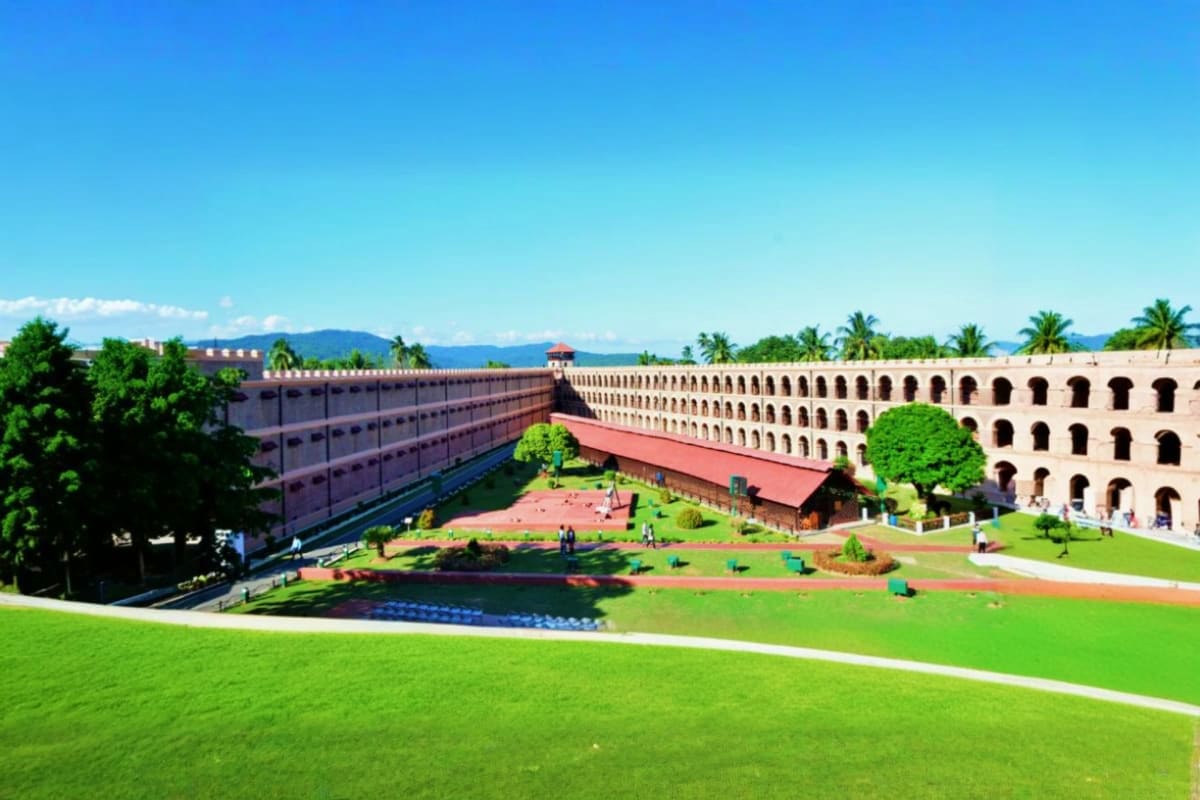 Ultimate Island Hopper 6 Days of Luxury and Leisure Cellular Jail