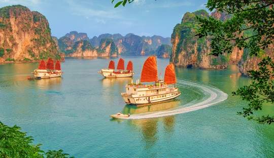 Halong Bay Tour Halong Bay Tour