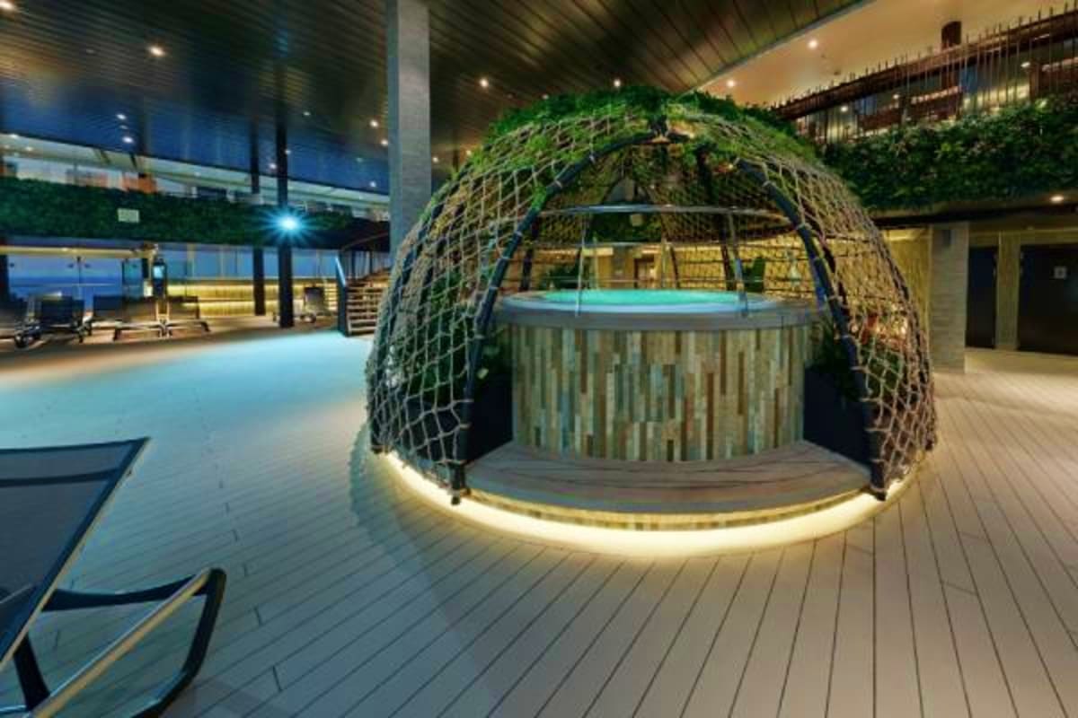 Botanic Garden Pool.