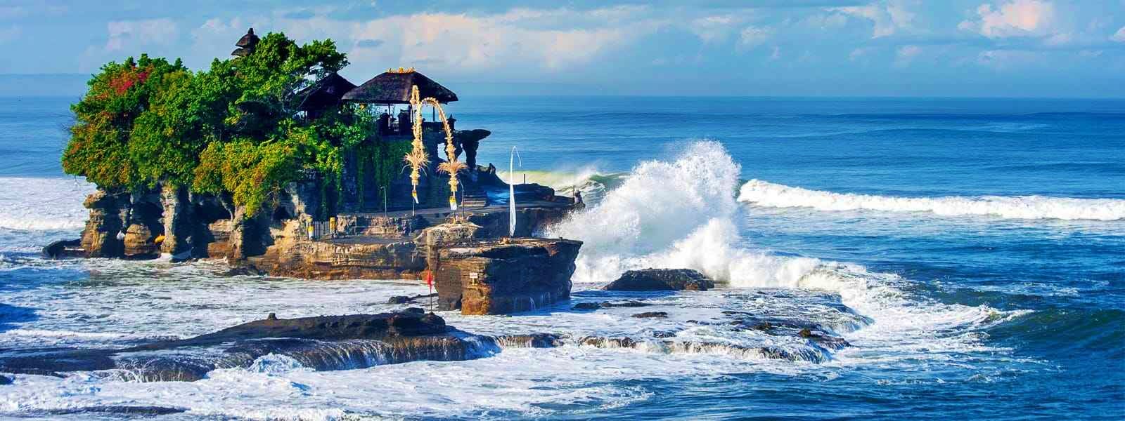 Handara Gate, Ulun Danu Temple, and Tanah Lot Sunset Tour