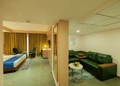 Hotel Luxo / Similar