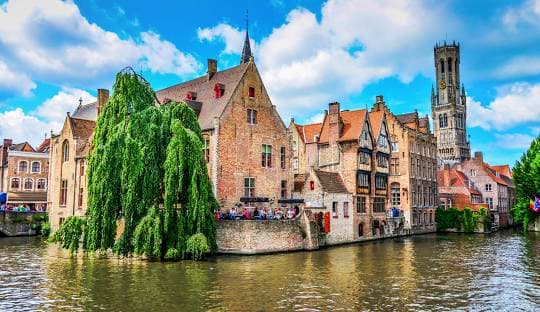 AMSTERDAM - BRUGES - PARIS AMSTERDAM - BRUGES - PARIS