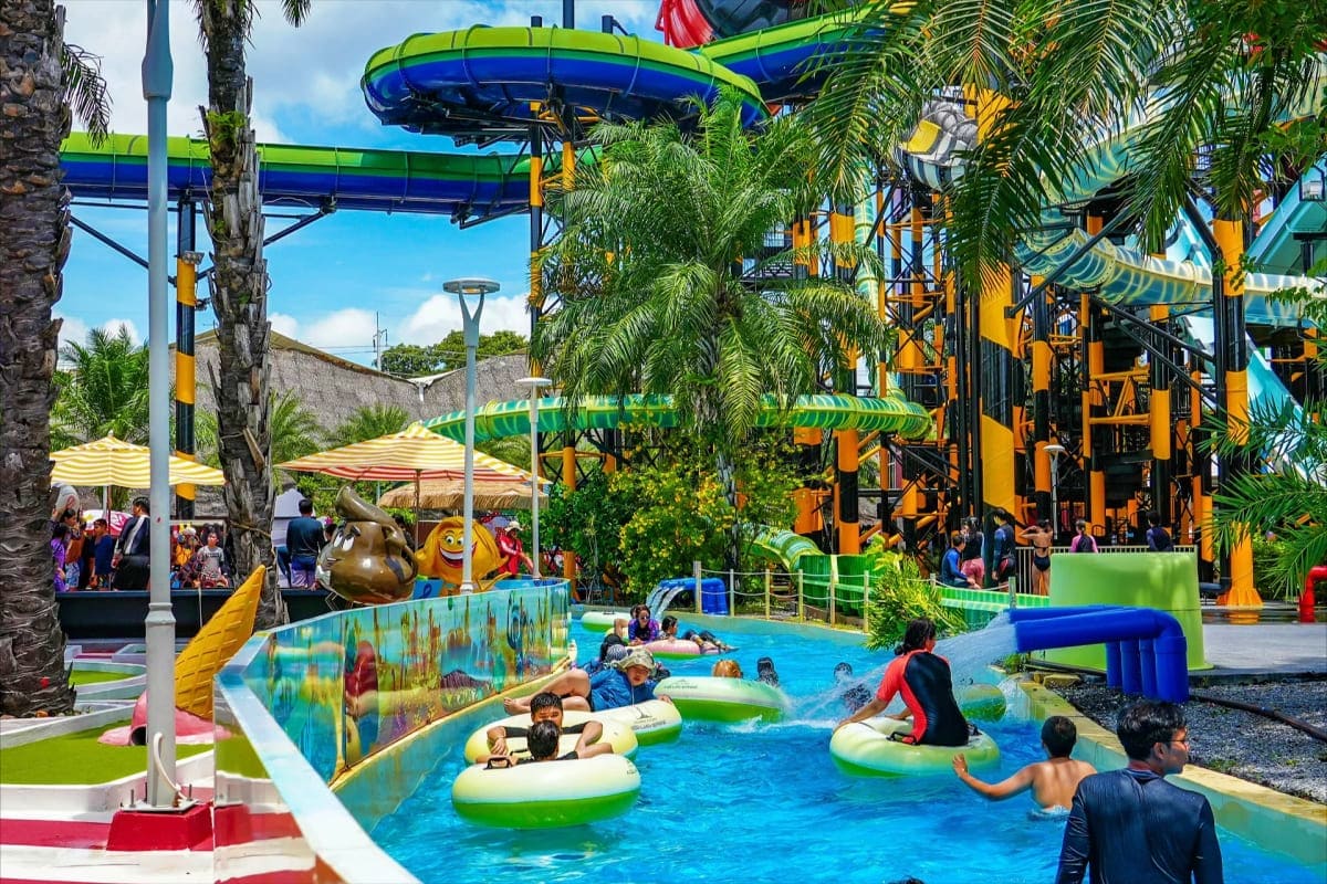 Columbia Pictures Aquaverse Water Park Pattaya Columbia Pictures Aquaverse Water Park