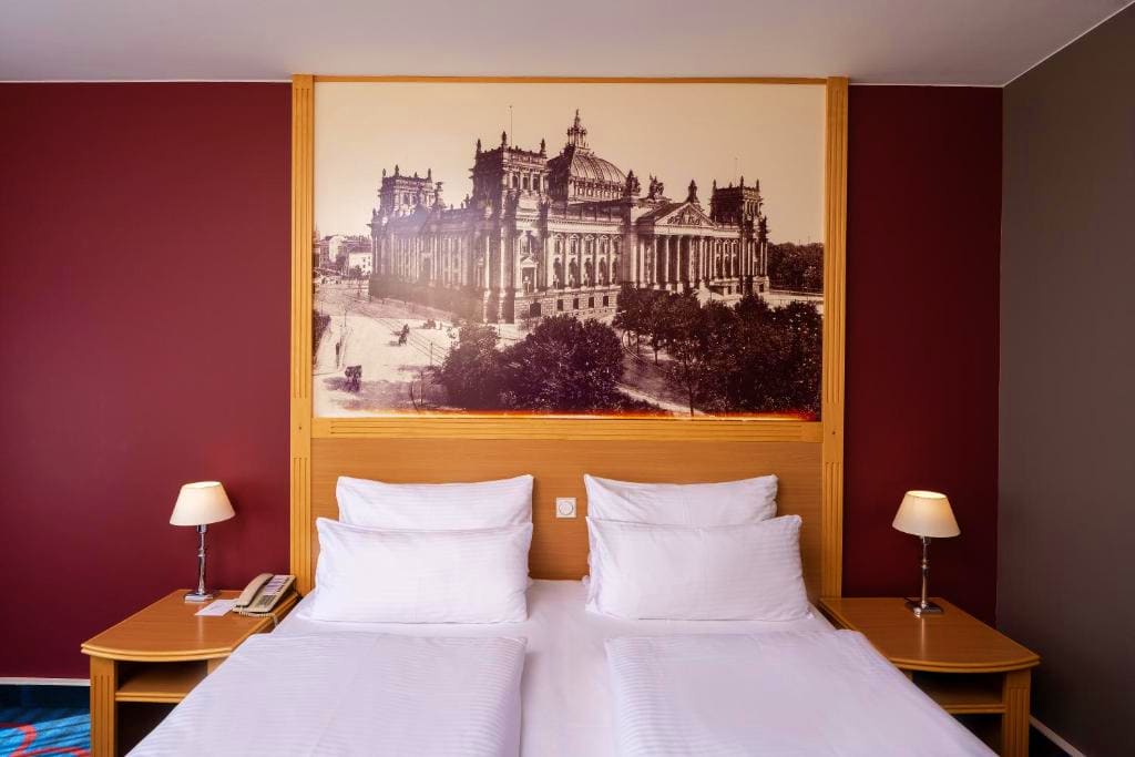 4* MERCURE BERLIN TEMPELHOF OR SIMILAR