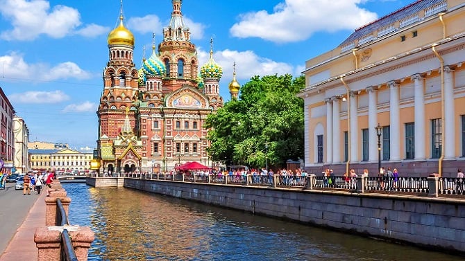St Petersburg city tour with Paul Fortress tour & River cruise